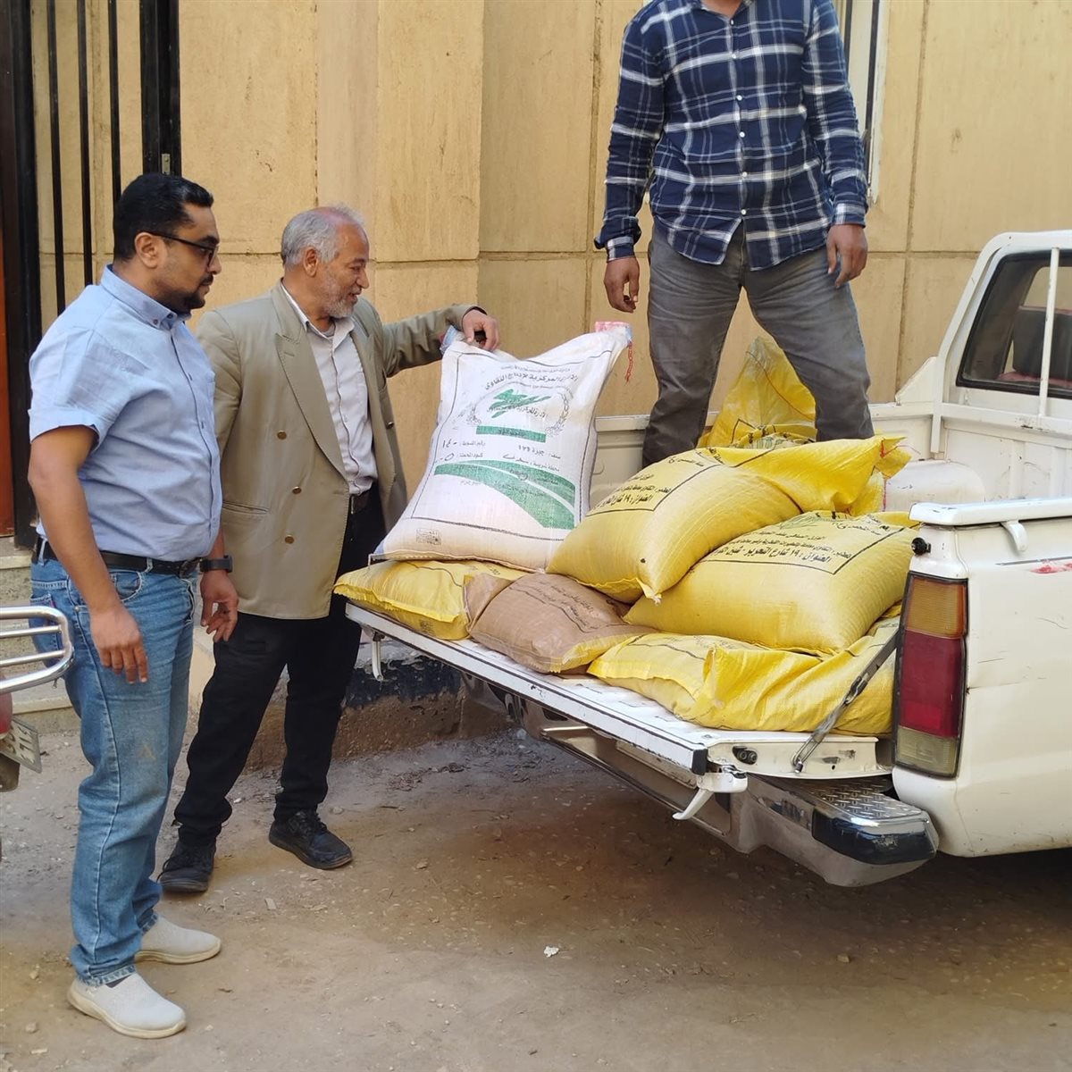 حملات تموينية بالأقصر