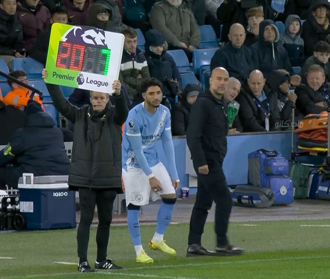 <strong>عمر مرموش لاعب مانشستر سيتي يشارك بديل في مباراة ليدز يونايتد في الدوري الإنجليزي الممتاز </strong>