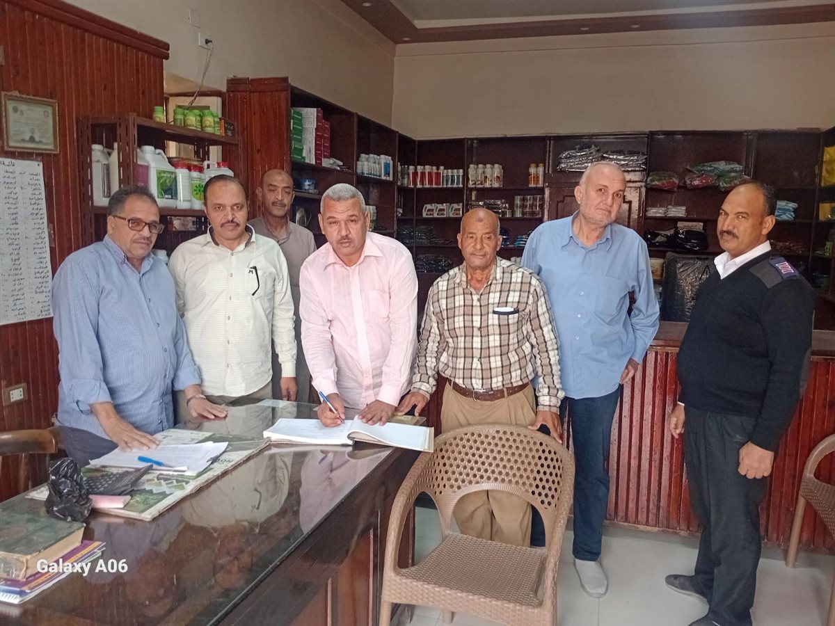 ضبط مبيدات زراعية غير مصرح بها قبل طرحها في أسواق الفيوم