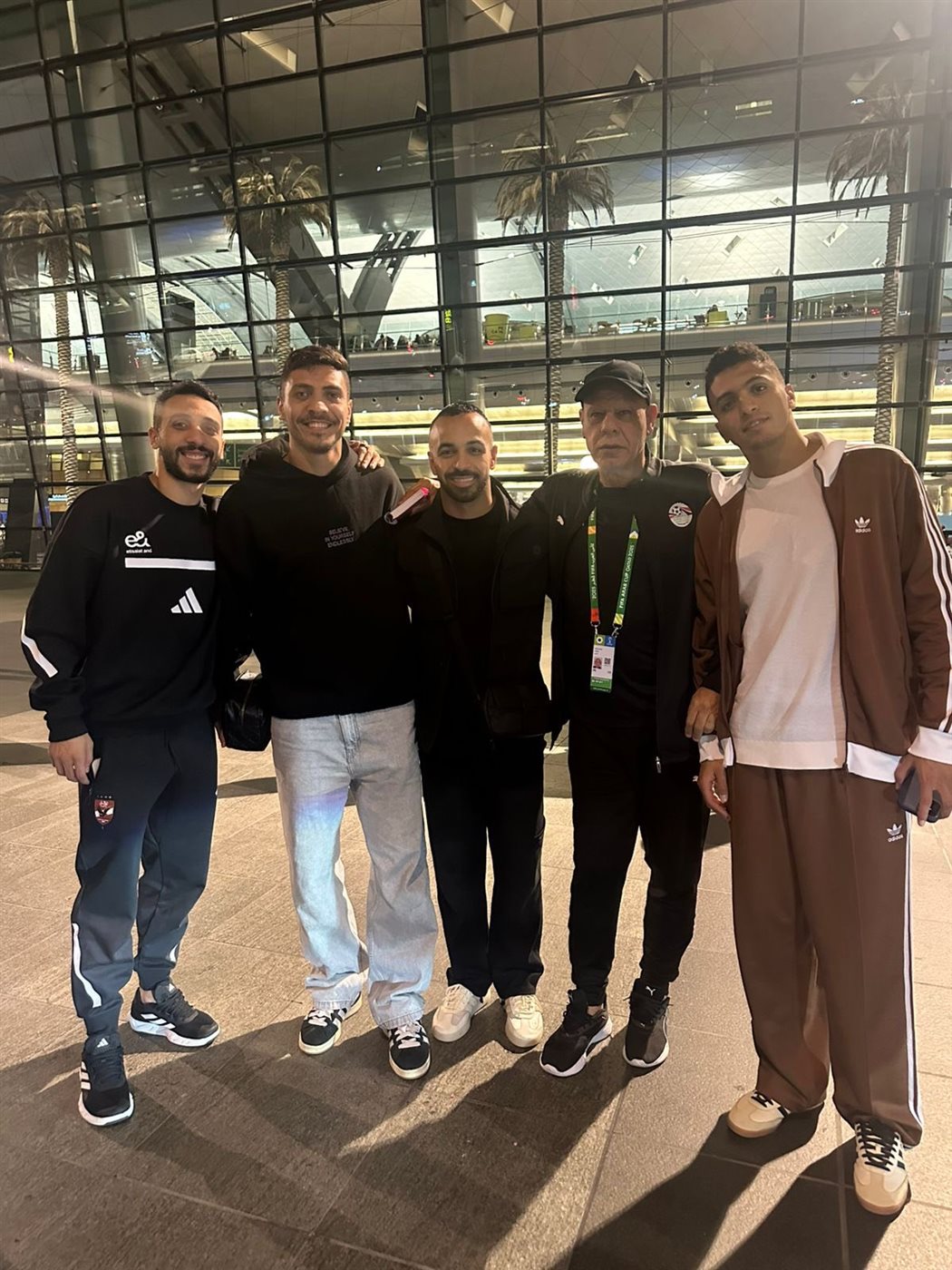 <strong> وصول رباعي النادي الأهلي إلى مقر بعثة منتخب مصر </strong>