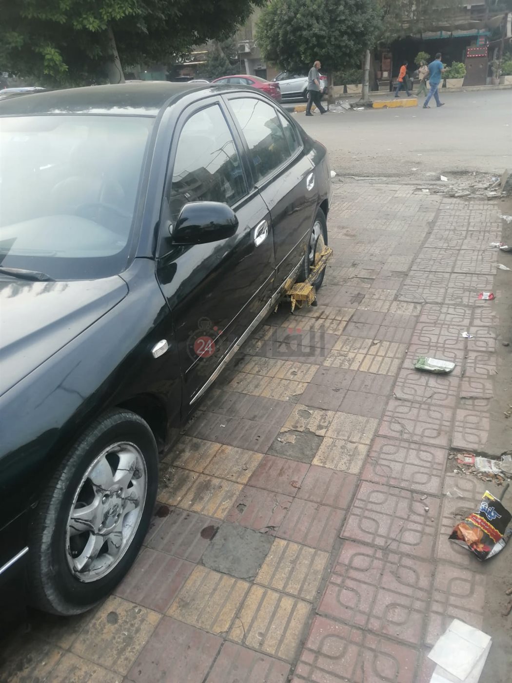 مصدر بمحافظة الجيزة: غلق 4 معارض سيارات مخالفة وكلبشة المركبات المخالفة بإمبابة