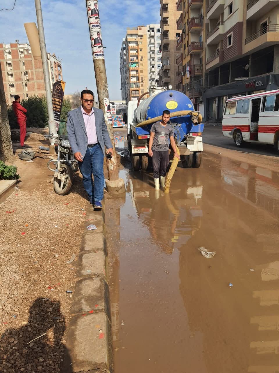 كسر خط مياه في المنوفية 