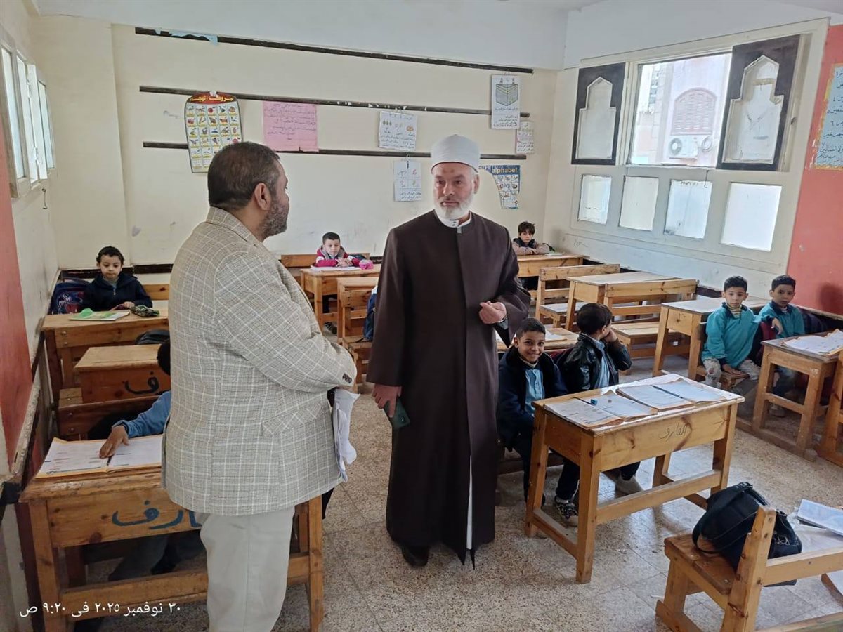 رئيس الإدارة المركزية لمنطقة سوهاج الأزهرية