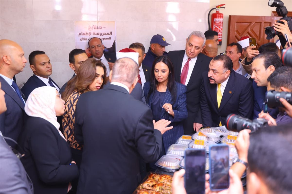 وزيرة التضامن خلال الجولة