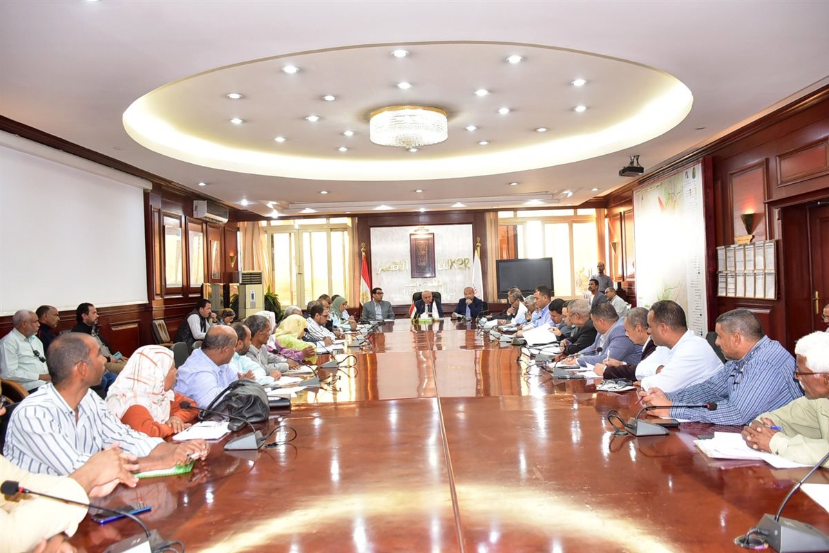 اجتماع محافظ الأقصر 