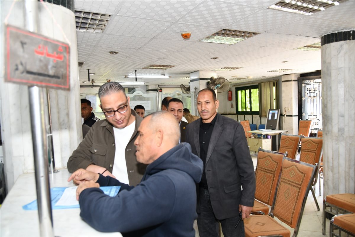 محافظ الفيوم يتفقد سير العمل والأداء بالمركزين التكنولوجيين بسنورس وطامية