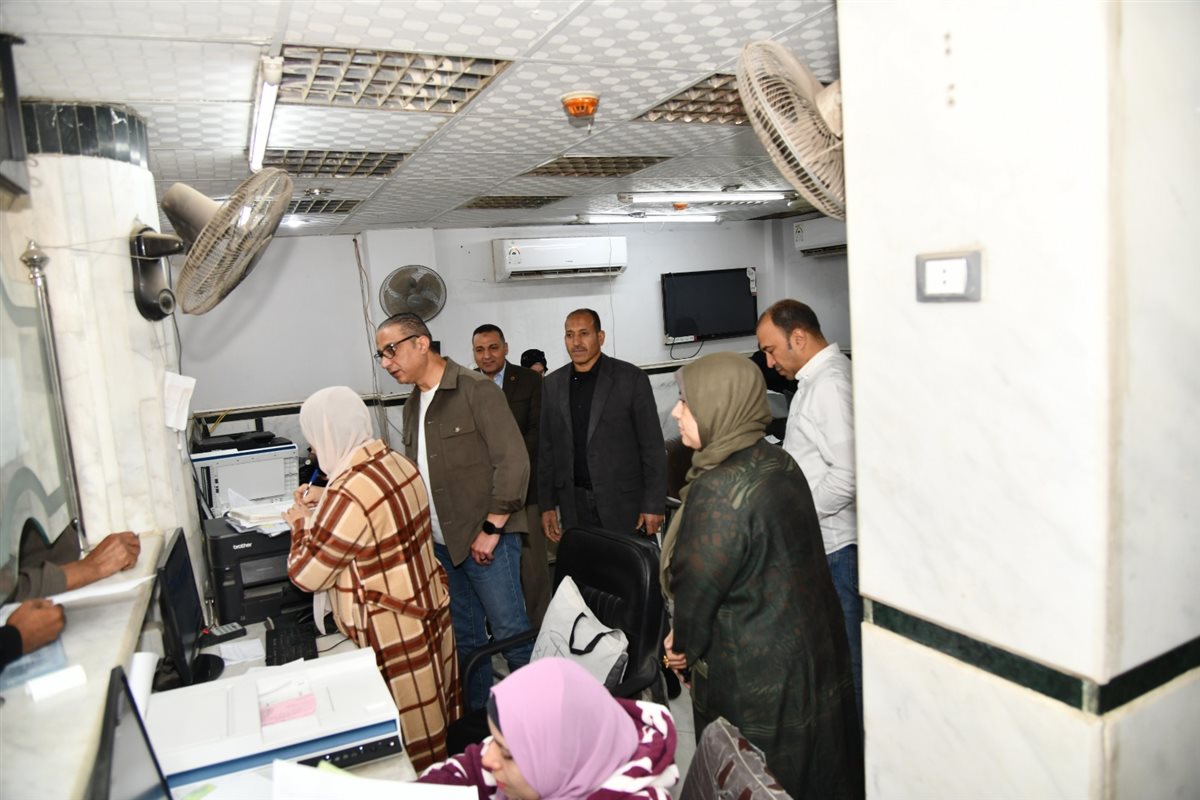 محافظ الفيوم يتفقد سير العمل والأداء بالمركزين التكنولوجيين بسنورس وطامية