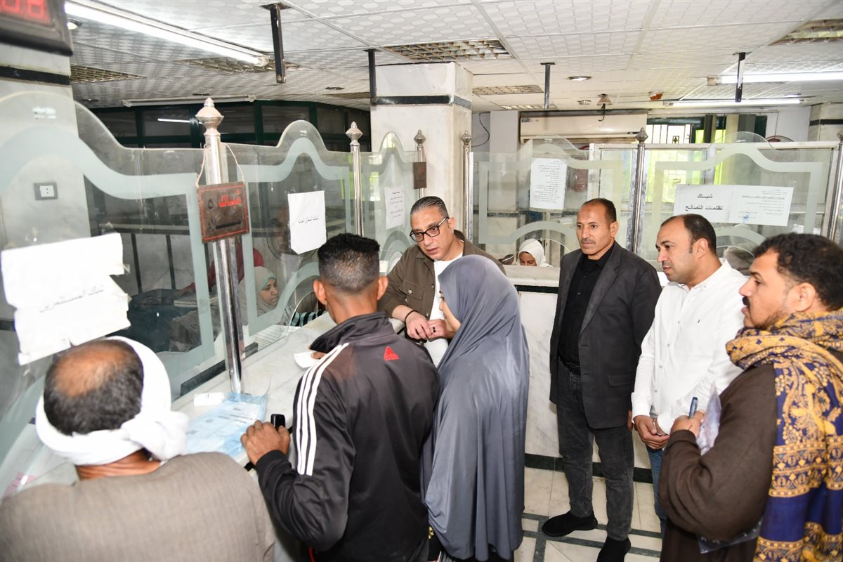 محافظ الفيوم يتفقد سير العمل والأداء بالمركزين التكنولوجيين بسنورس وطامية