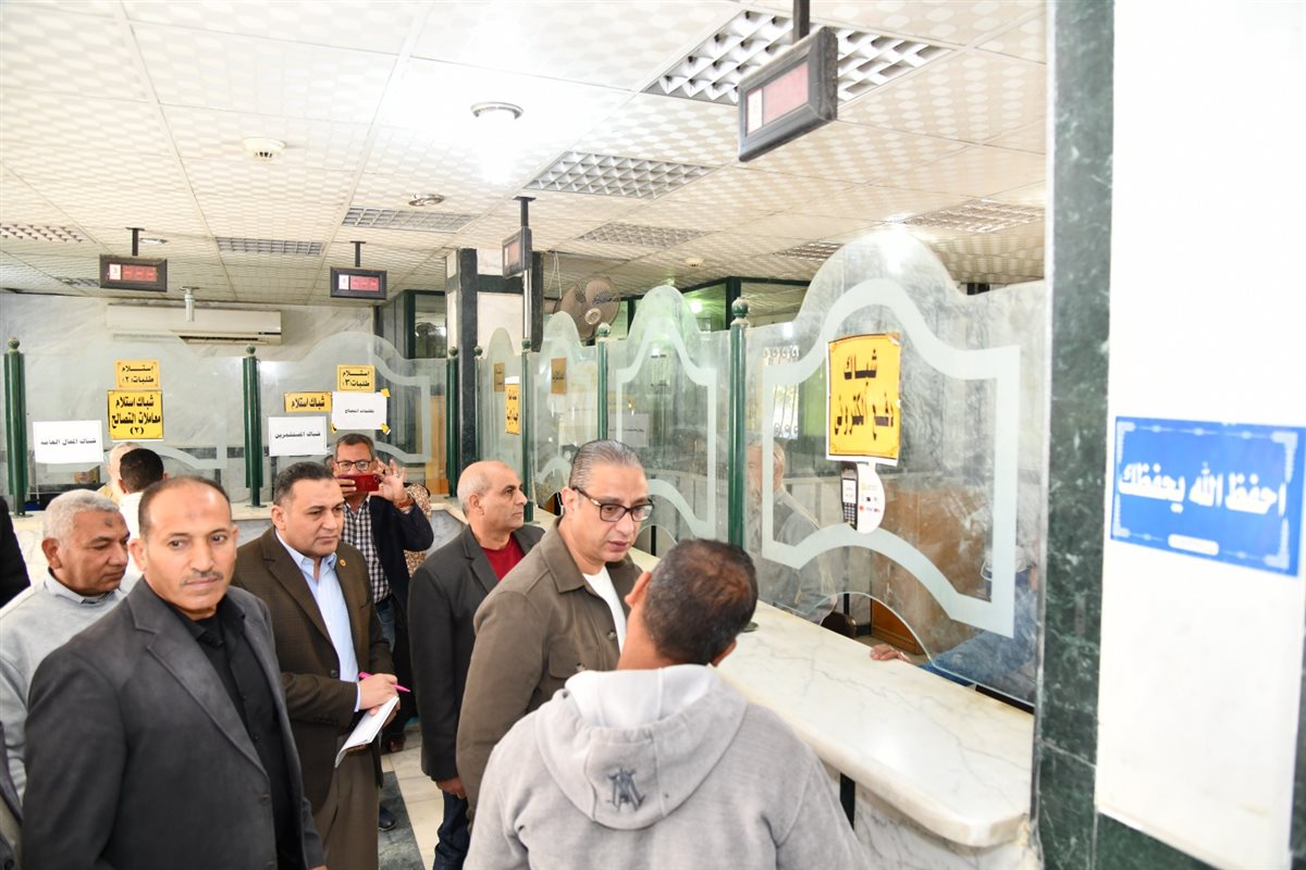 محافظ الفيوم يتفقد سير العمل والأداء بالمركزين التكنولوجيين بسنورس وطامية