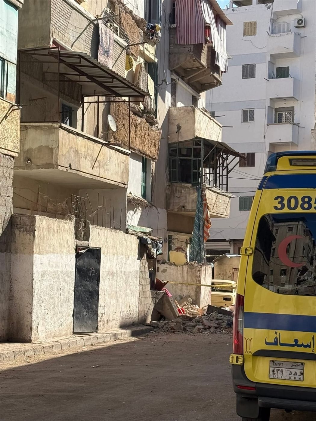 انهيار 3 بلكونات