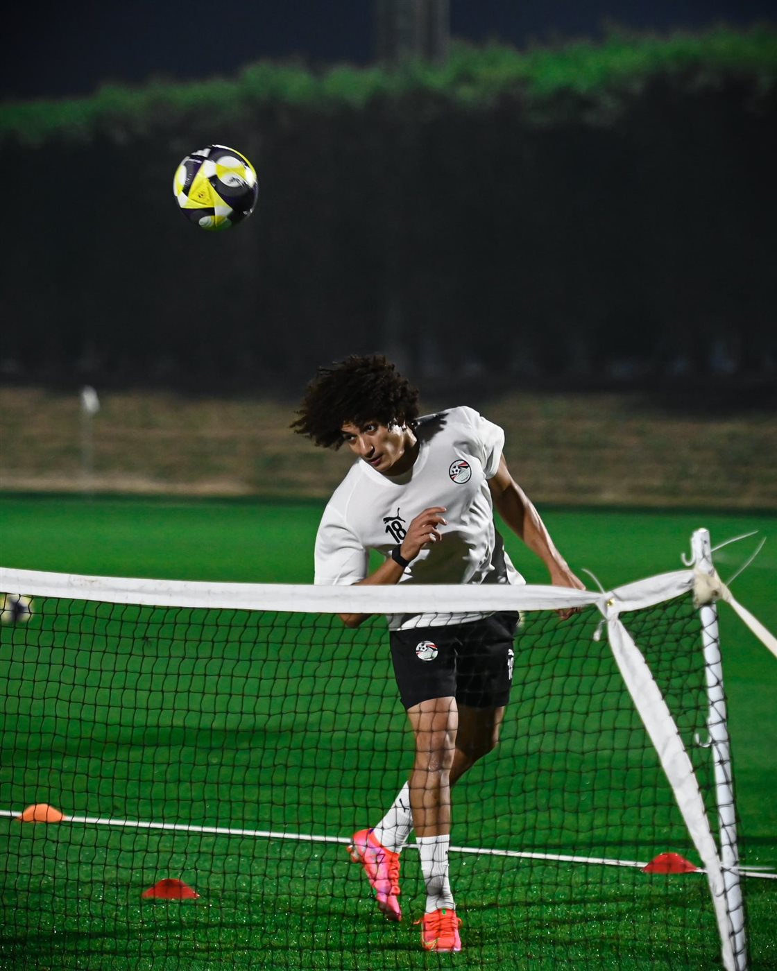 أحمد عاطف في مران منتخب كأس العرب (2)