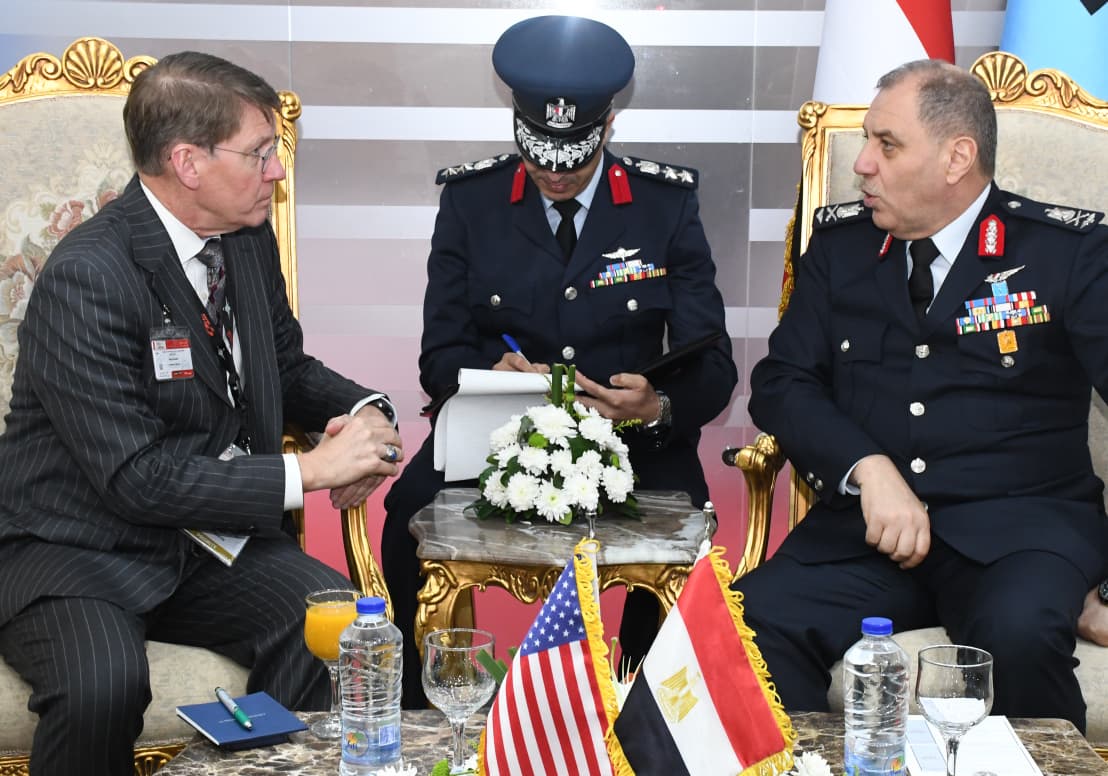 جانب من اللقاءات