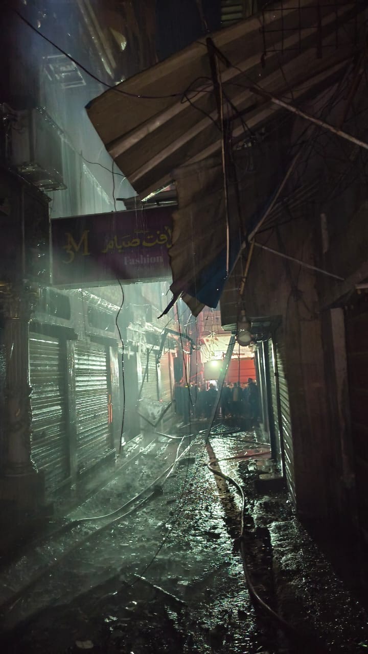 جانب من الحريق