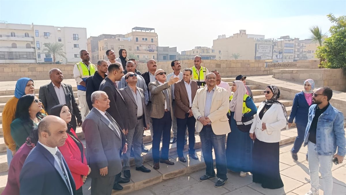 محافظ الأقصر يفتتح أعمال تطوير مكتبة مصر العامة 