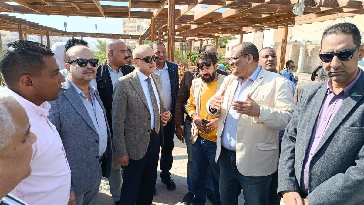 محافظ الأقصر يفتتح أعمال تطوير مكتبة مصر العامة 