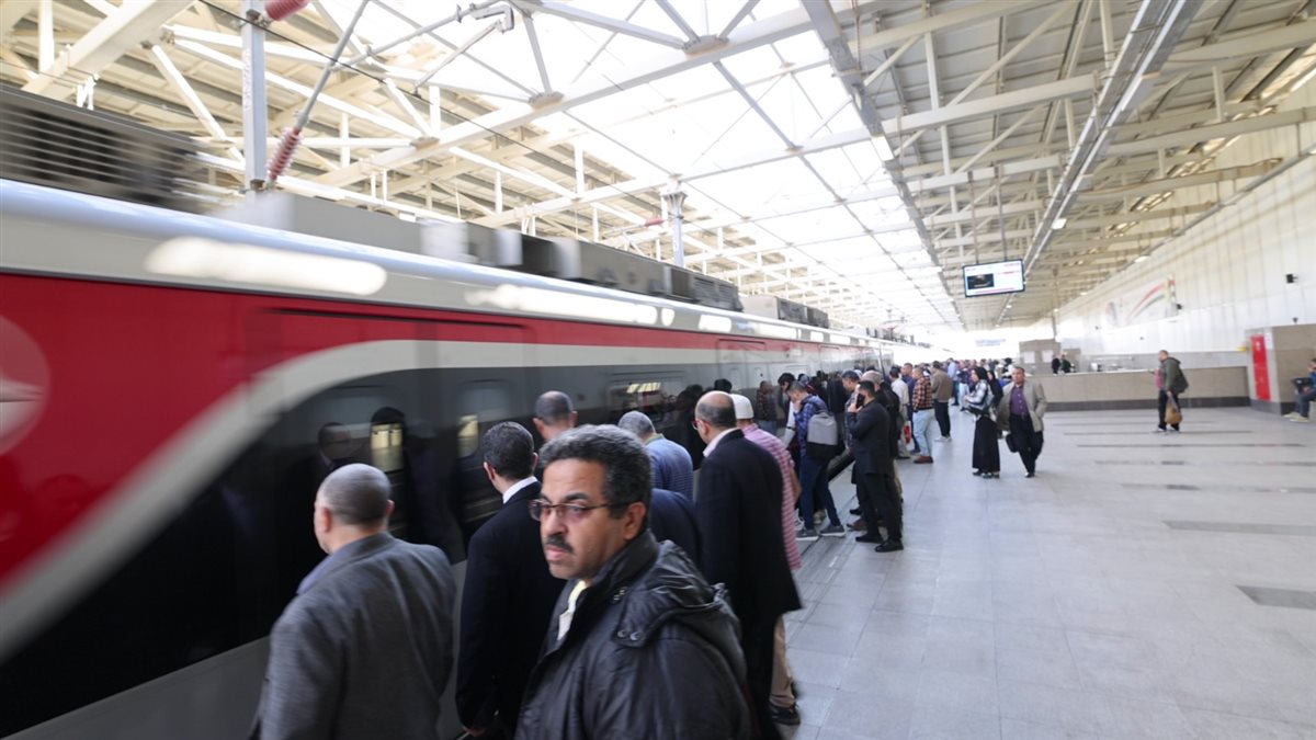 القطار الكهربائي الخفيف