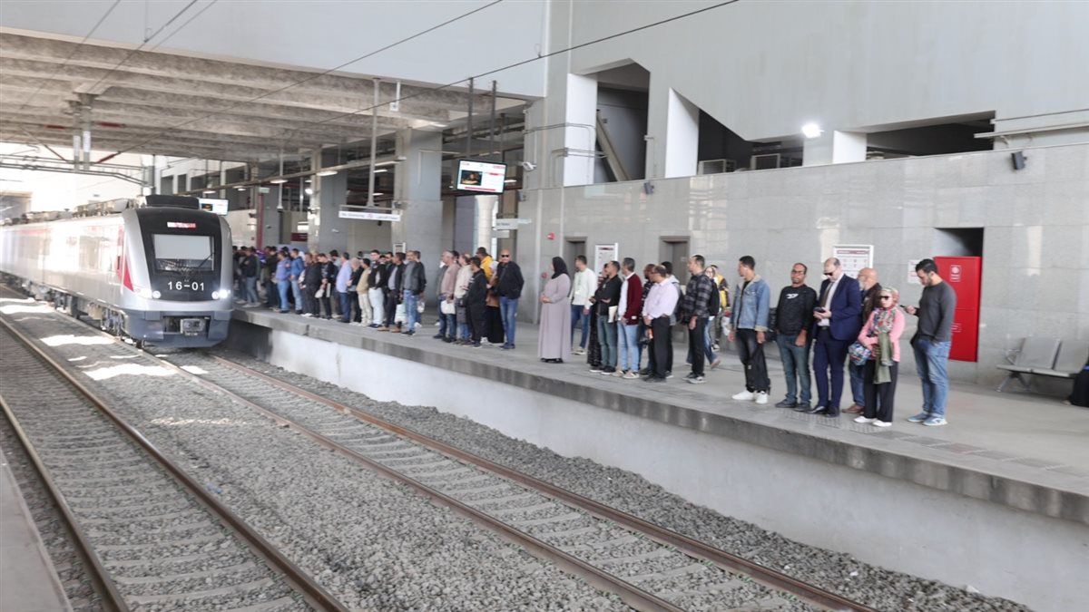 القطار الكهربائي الخفيف