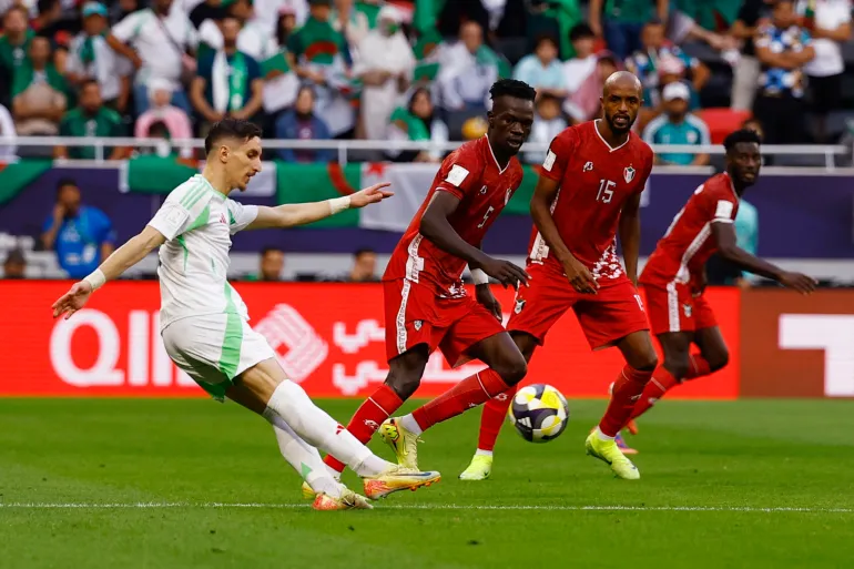 منتخب الجزائر والسودان