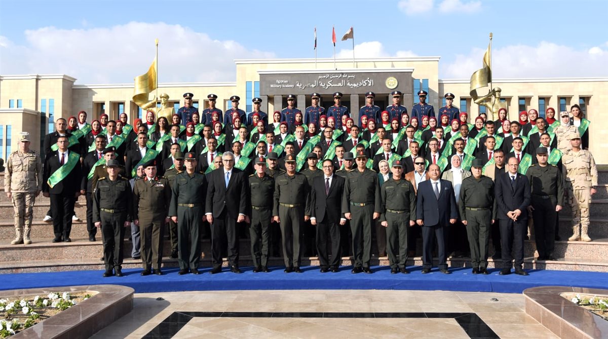 الأكاديمية العسكرية المصرية تنظم حفل إنتهاء دورة تعايش طلبة جامعة القاهرة بالأكاديمية