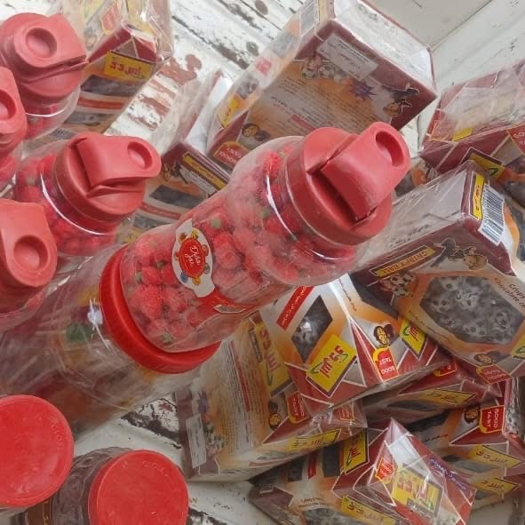 ضبط سلع منتهية الصلاحية ومجهولة المصدر 