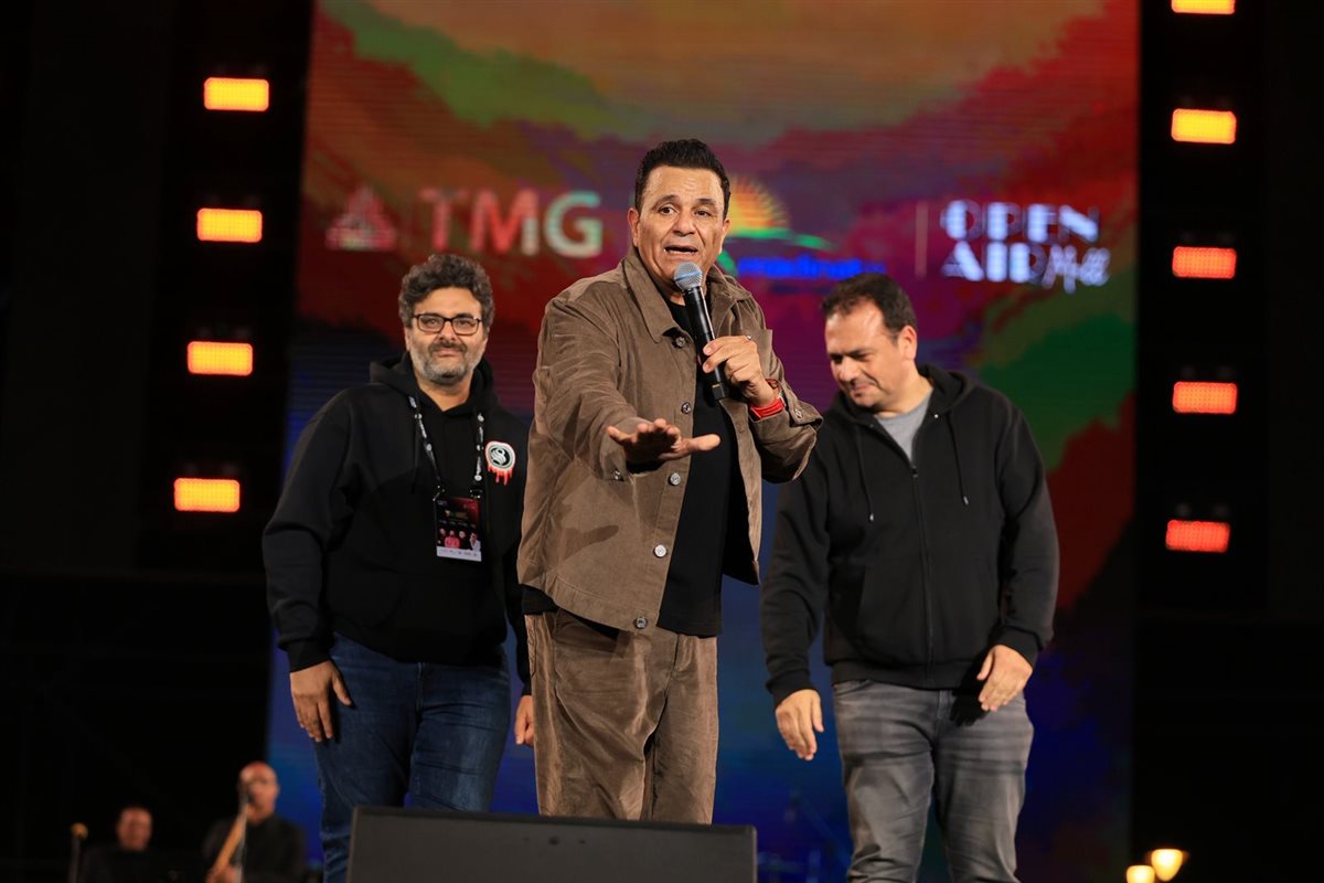 برعاية القاهرة 24 وتنظيم وليد منصور.. محمد فؤاد نجم حفلات رأس السنة في التجمع الخامس