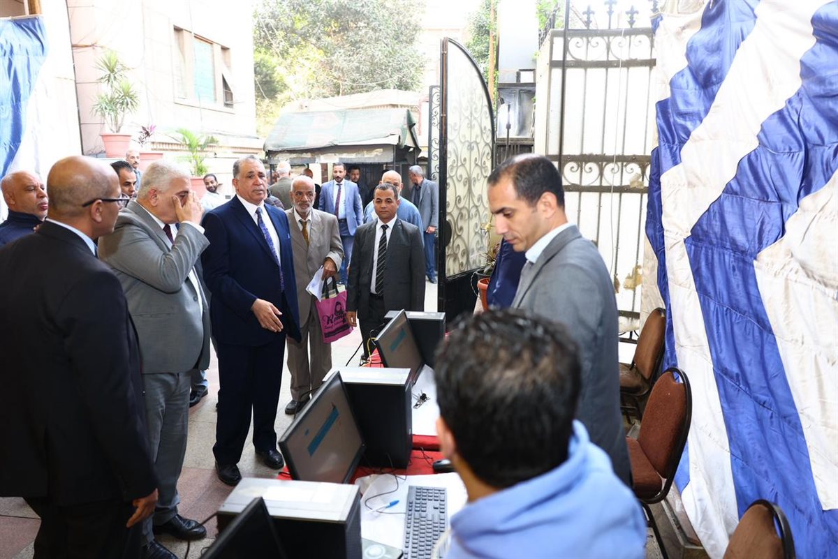 <strong>نقيب المحامين يتفقد مقار انعقاد الجمعية العمومية الخاصة بزيادة المعاشات</strong>