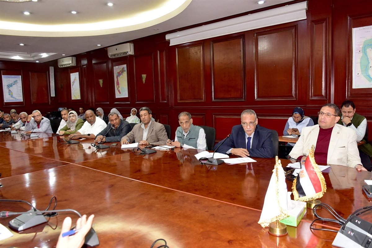 اجتماع محافظ الأقصر