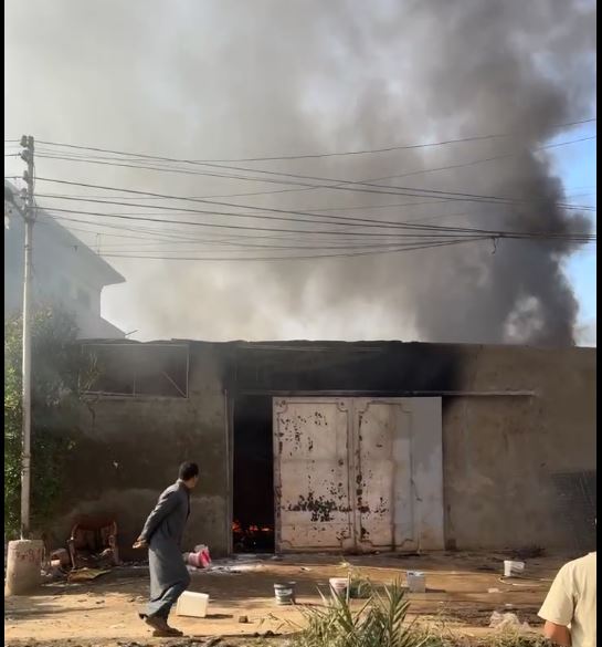 جانب من الحريق