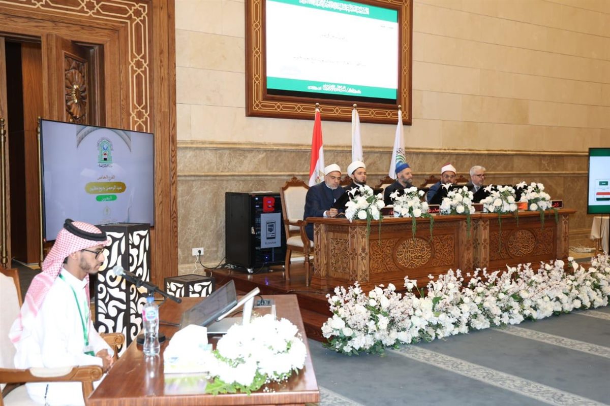 وزير الأوقاف يتفقد فعاليات اللجنة الثانية في اليوم الأول من المسابقة العالمية للقرآن الكريم