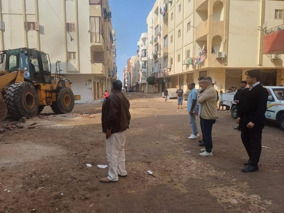 حملة لاسترداد أرض الدولة بالغردقة 