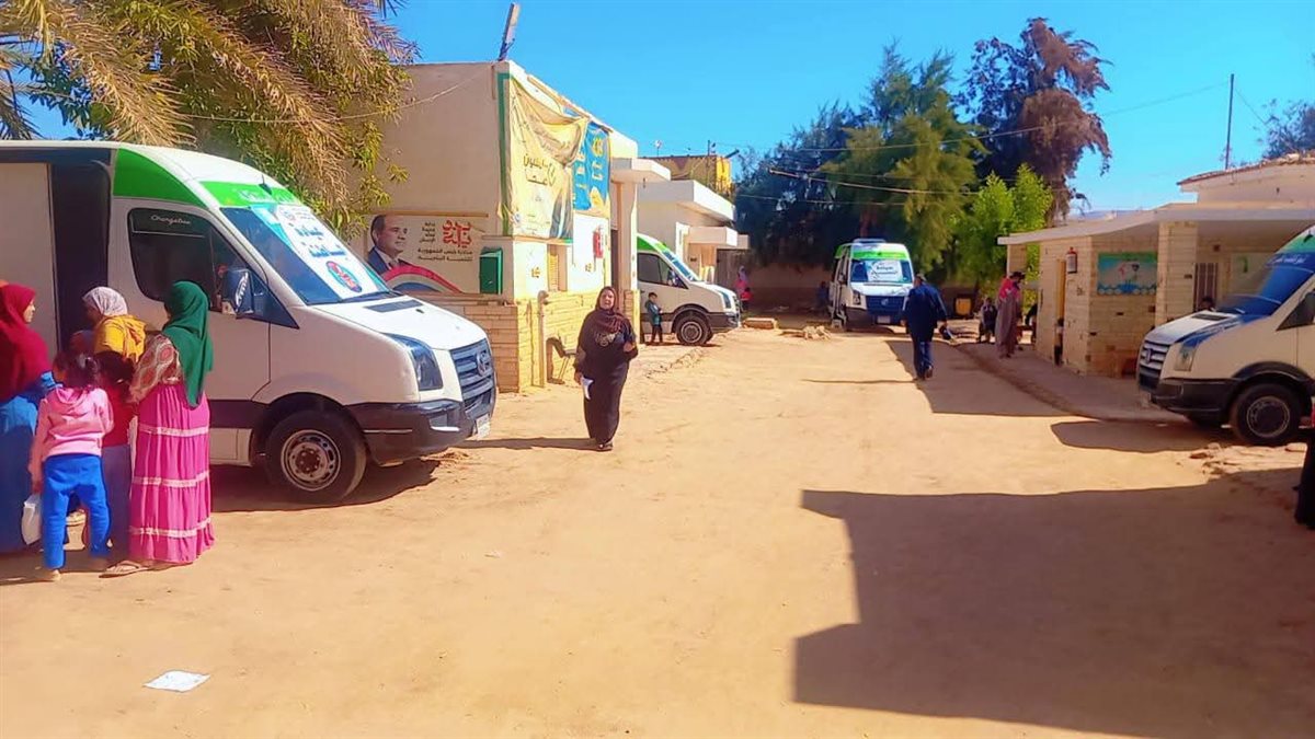 قوافل طبية متنقلة بالوادى الجديد