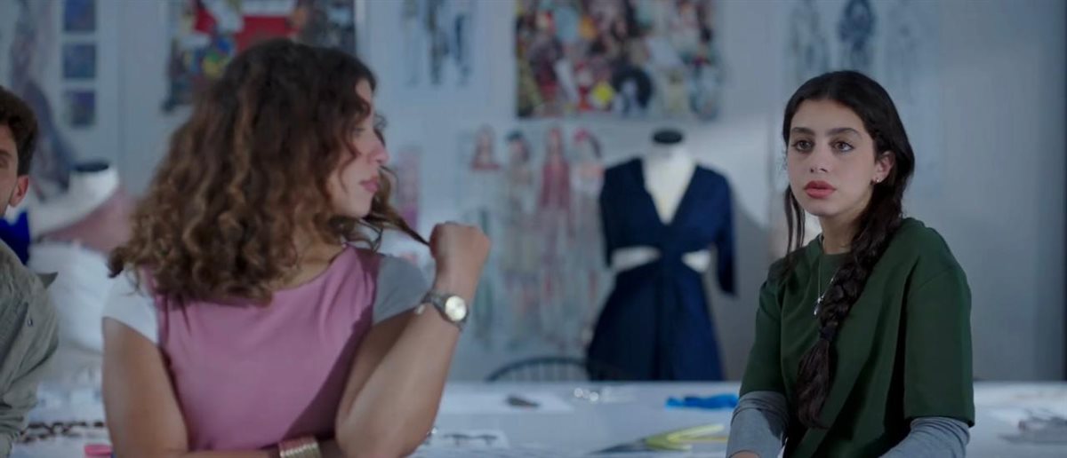 ياسمينا العبد تغني تتر النهاية لمسلسل ميد ترم