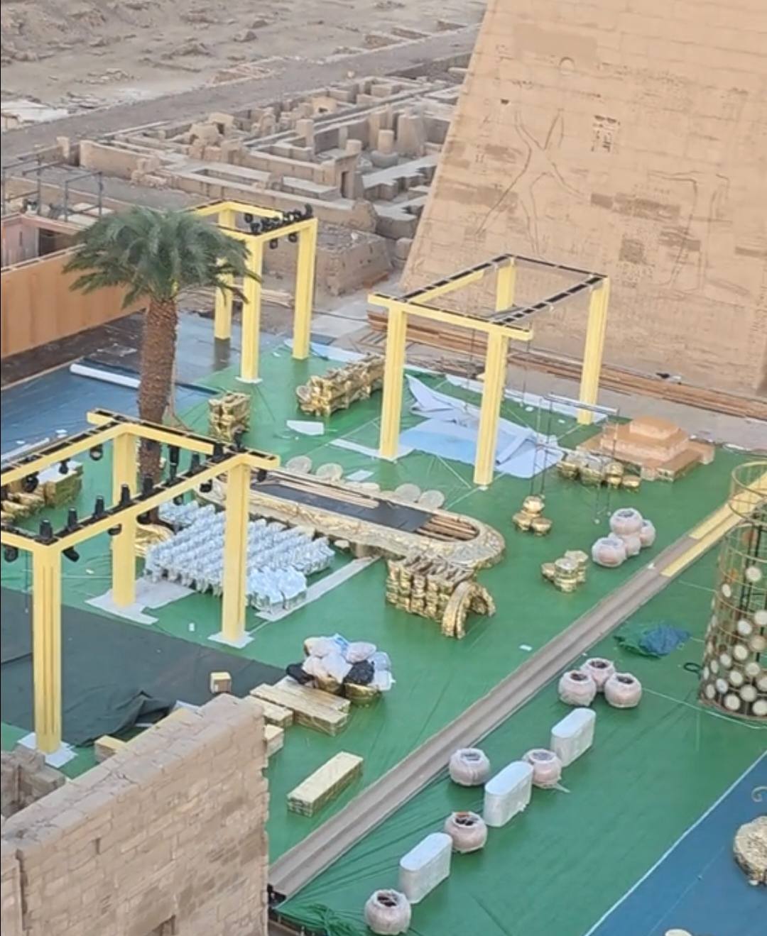 الصور المتداولة لوجود حفل في معبد مدينة هابو بالأقصر 