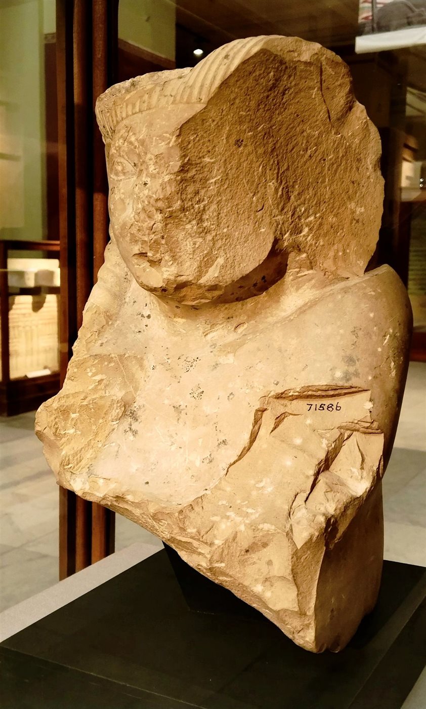 &nbsp;تمثال ملكة من عصر ما قبل الأسرات&nbsp;