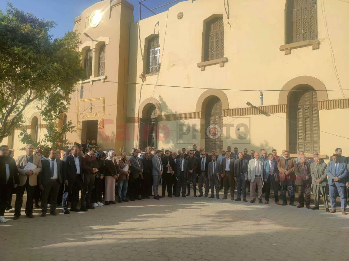 وقف دقيقة حداد بمحكمة ديروط