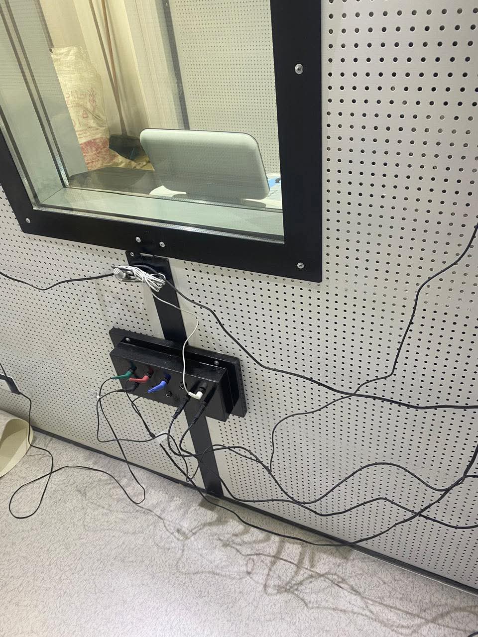 افتتاح كابينة السمعيات الجديدة بمستشفى الحياة