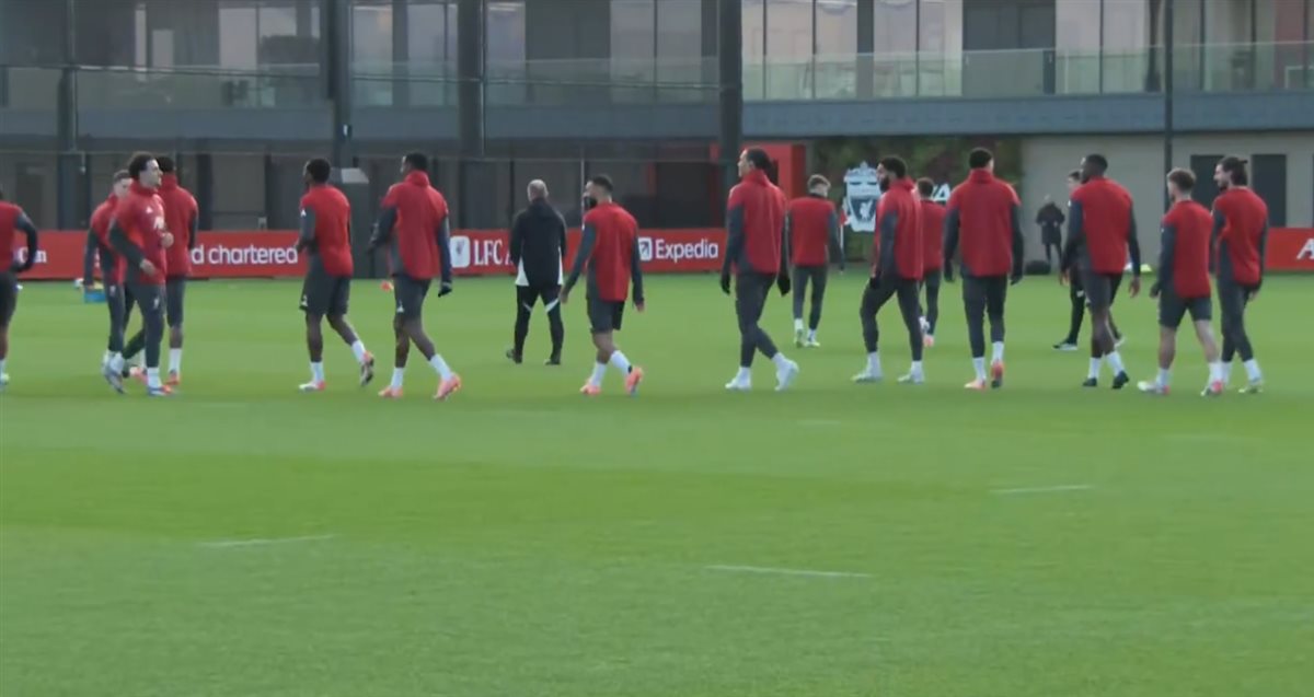 محمد صلاح يظهر في مران ليفربول اليوم على هامش إستعداد الفريق لمواجهة الإنتر في دوري الأبطال