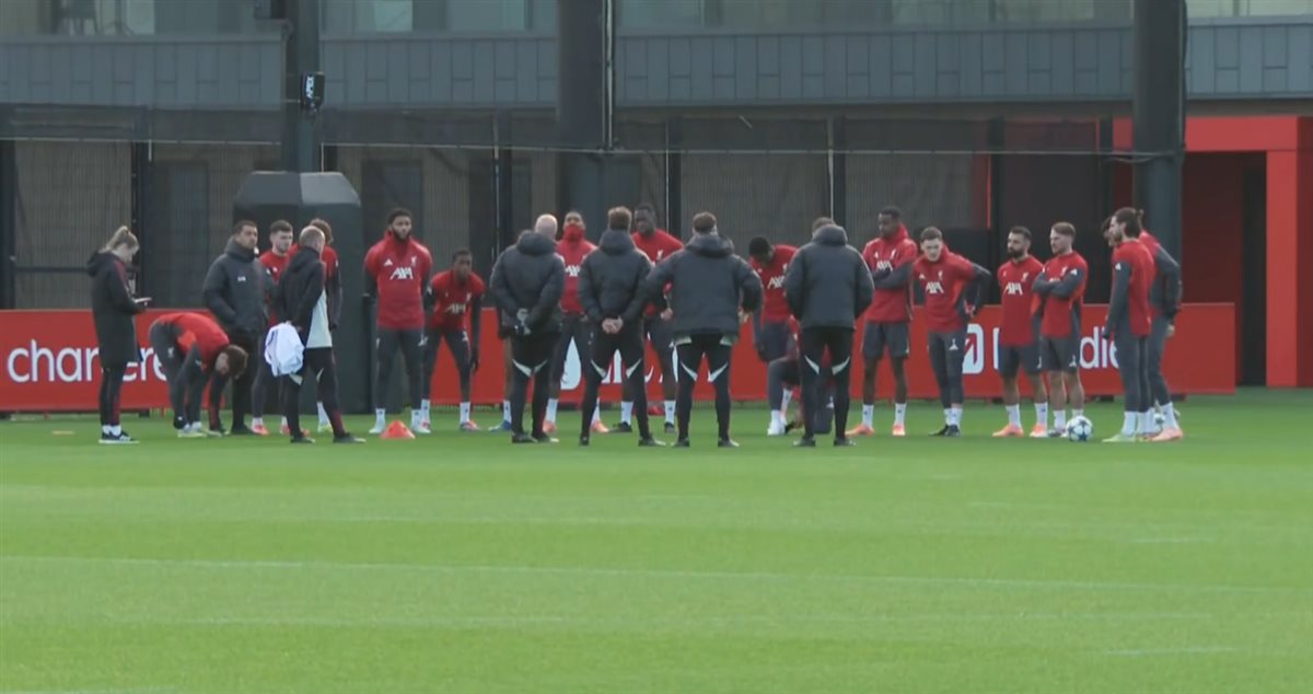 محمد صلاح يظهر في مران ليفربول اليوم على هامش إستعداد الفريق لمواجهة الإنتر في دوري الأبطال