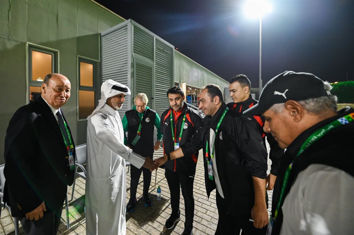 زيارة وزير الرياضة القطري لمران منتخب مصر (4)