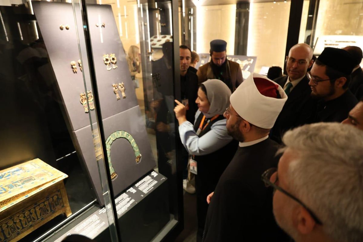 من 72 دولة.. وزير الأوقاف يصطحب وفود متسابقي ومحكمي المسابقة العالمية للقرآن في زيارة للمتحف المصري الكبير