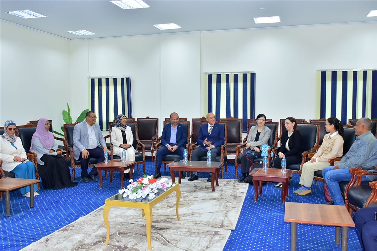 محافظ الأقصر يستقبل وفد الجايكا 