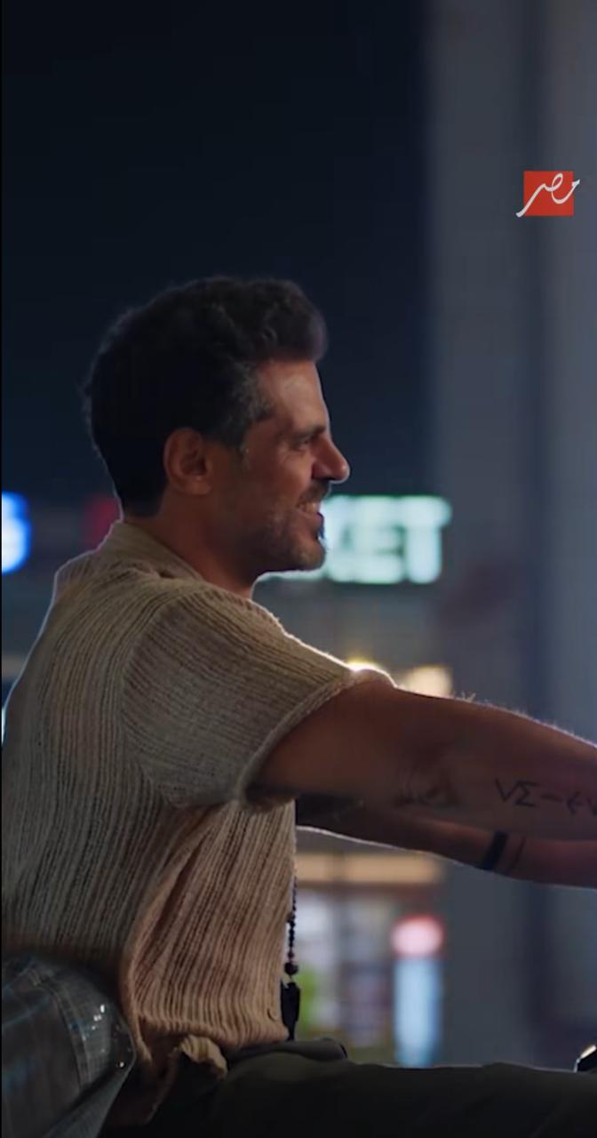 شريف سلامة وريهام عبد الغفور زوجين منفصلين في الإعلان الرسمي بـ سنجل ماذر فاذر