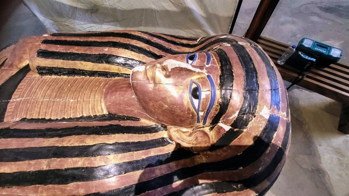  ترميم تابوت يويا الخارجي 