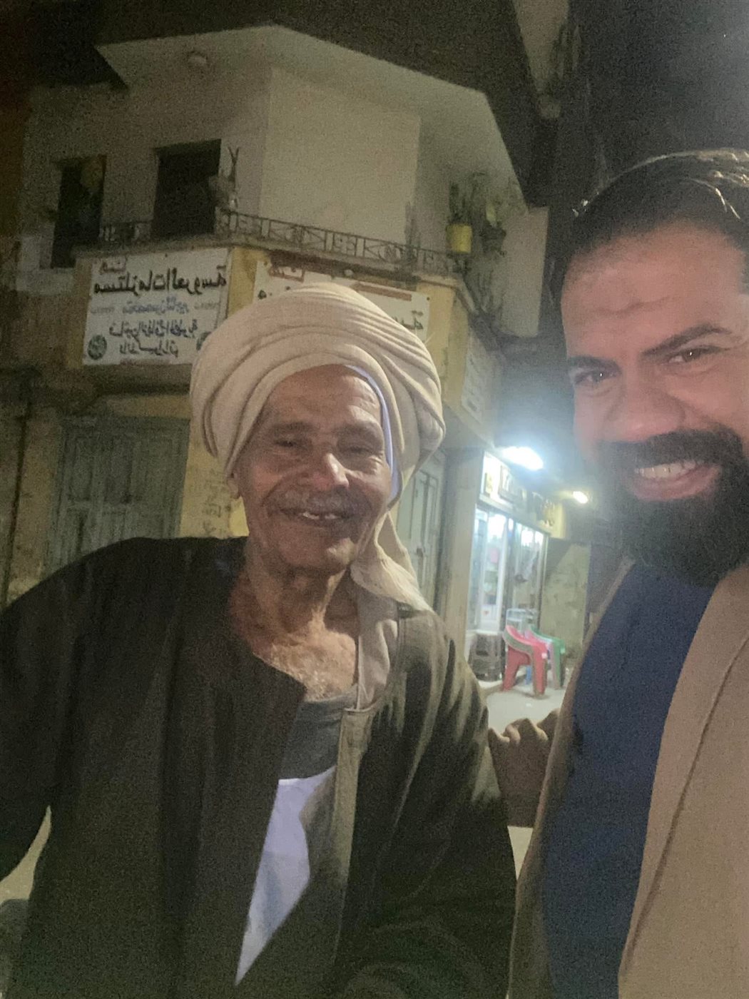 وفاة عم حسين اشهر واقدم بائع لبن متجول بالأقصر