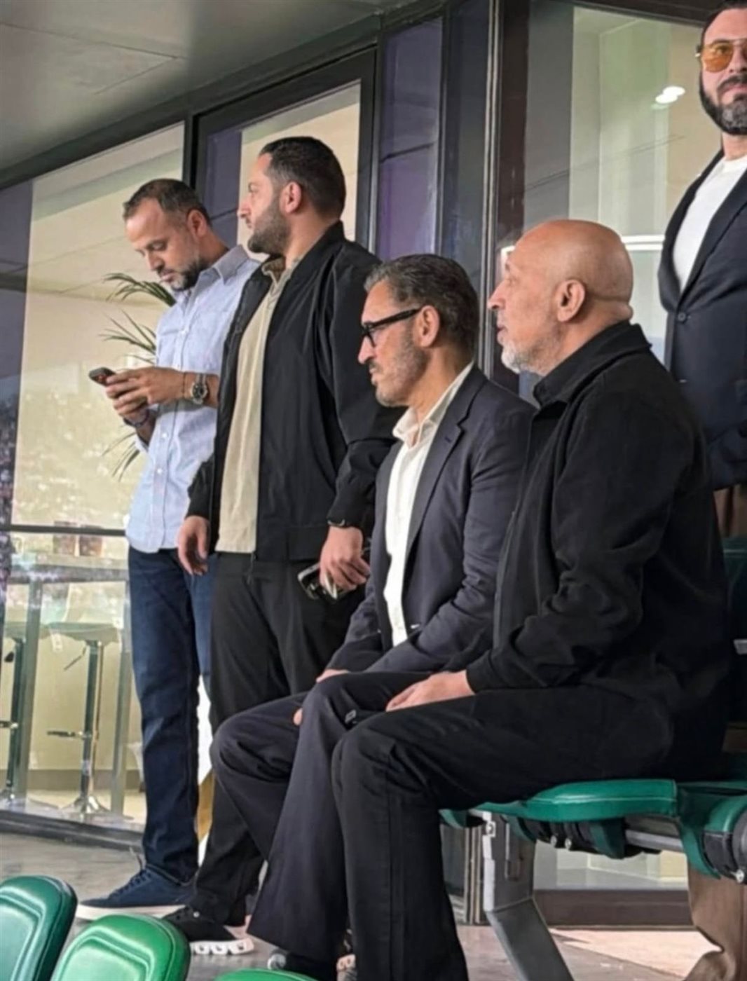 كاظم الساهر يساند منتخب بلاده في ربع نهائي كأس العرب بين العراق والأردن