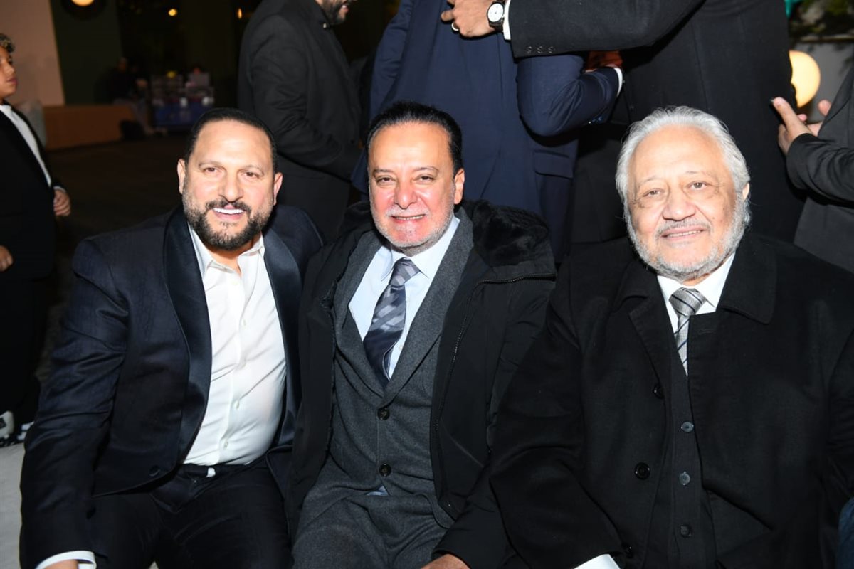 بحضور نجوم الفن.. محمد هنيدي يحتفل زفاف ابنته في أحد فنادق القاهرة