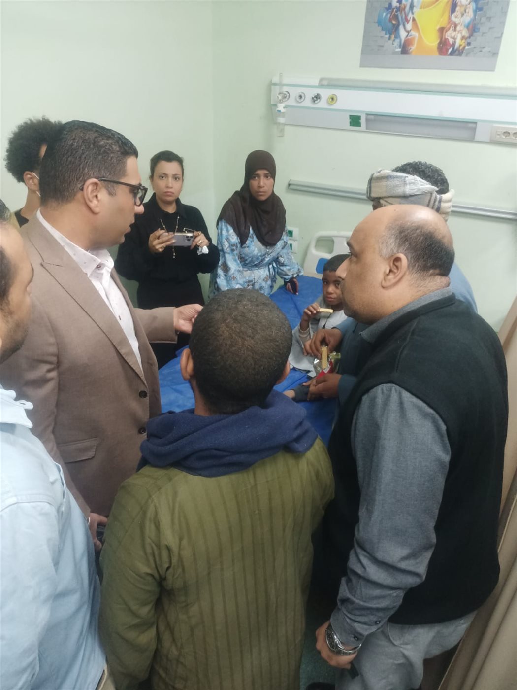 زيارة نائب محافظ الأقصر لمصابي قرية الدير