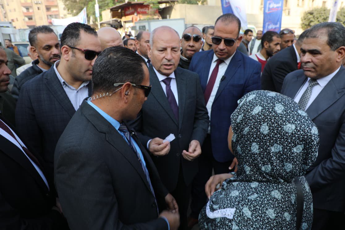 محافظ القاهرة يستجيب لسيدة بطلبها لإنشاء كشك بالمرج