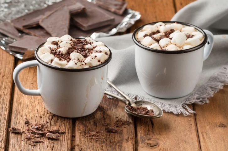 خطوات تحضير الهوت شوكلت بالنوتيلا