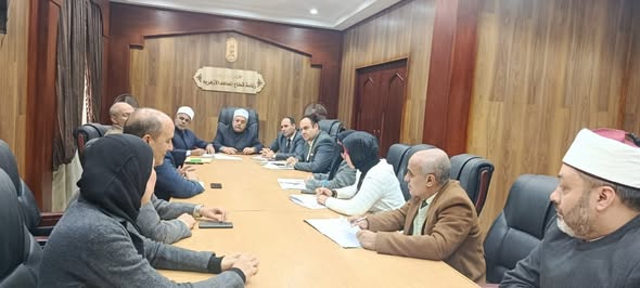 اجتماع موسع لـ قيادات قطاع المعاهد الأزهرية لمناقشة تحديث الخطة الاستراتيجية الوطنية للسكان للأعوام 2026–2027